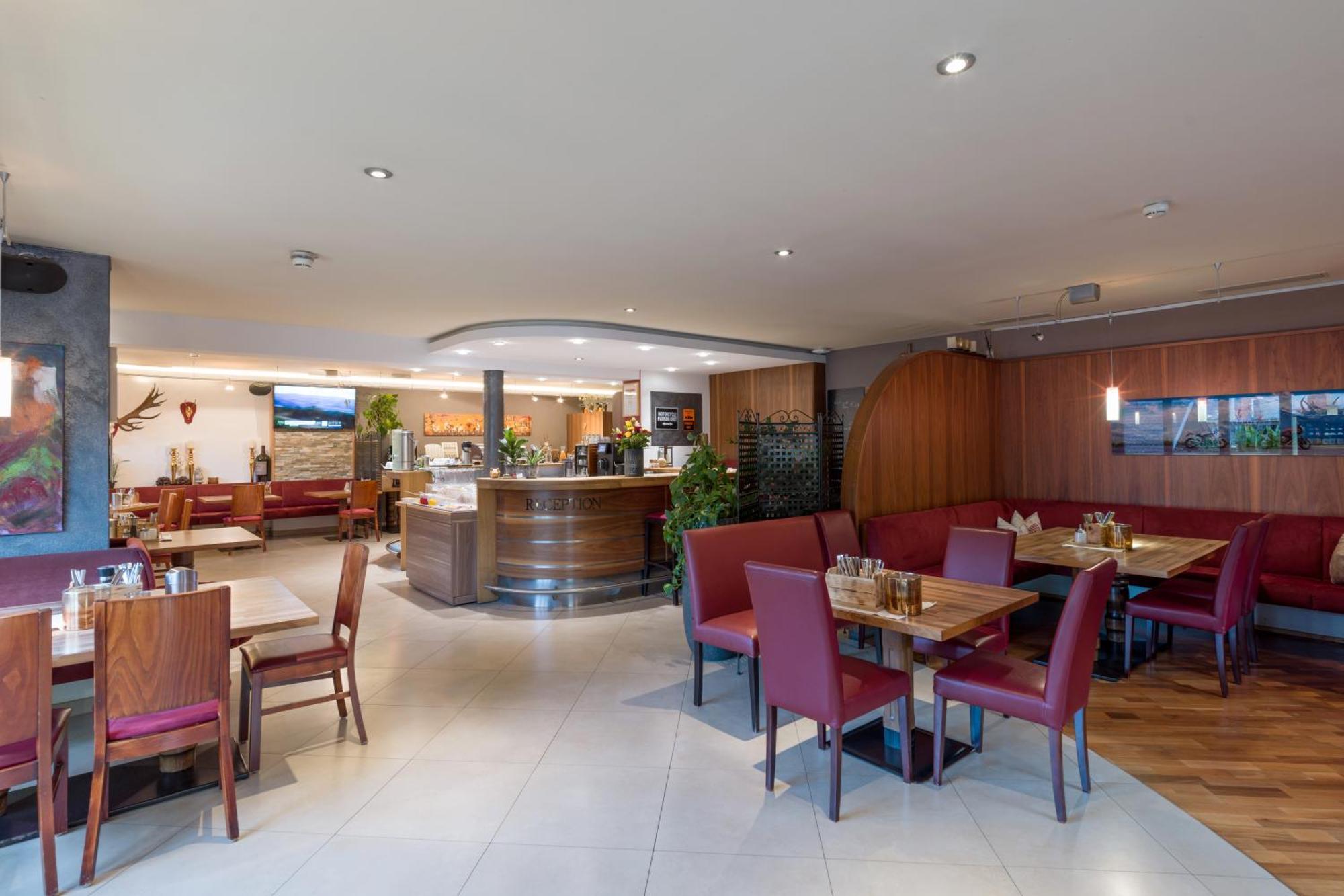 Das Sonnleiten Ski- Und Motorradhotel Bruck Im Zillertal Bruck am Ziller Dış mekan fotoğraf