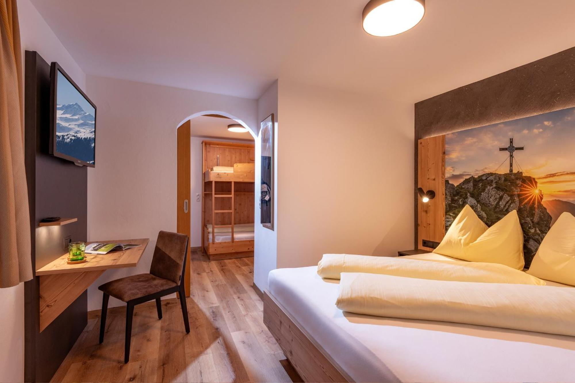 Das Sonnleiten Ski- Und Motorradhotel Bruck Im Zillertal Bruck am Ziller Dış mekan fotoğraf