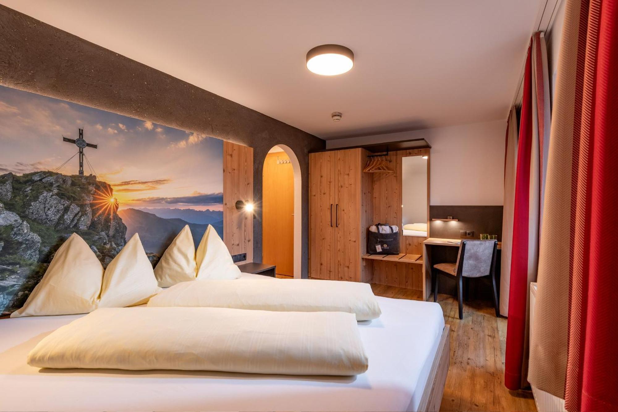 Das Sonnleiten Ski- Und Motorradhotel Bruck Im Zillertal Bruck am Ziller Dış mekan fotoğraf