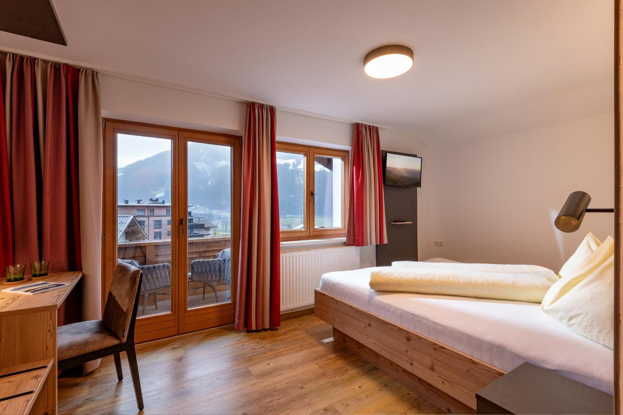 Das Sonnleiten Ski- Und Motorradhotel Bruck Im Zillertal Bruck am Ziller Dış mekan fotoğraf